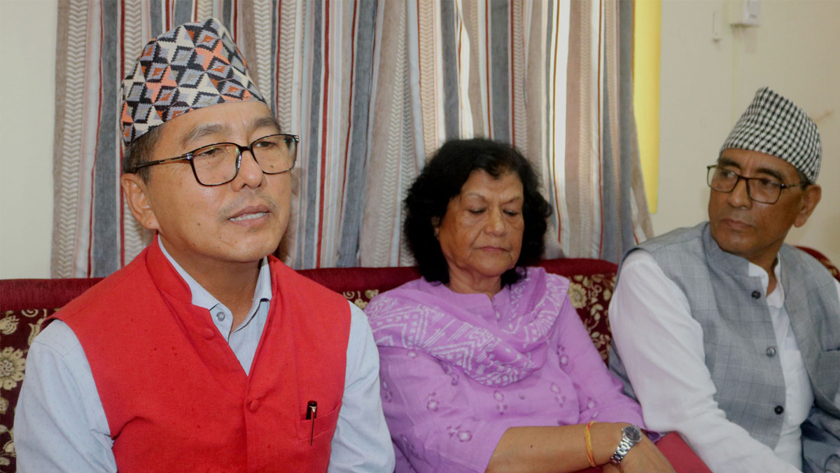 कोशीमा एमाले र कांग्रेस मिलेर सरकार बनाई राजनीतिक स्थायित्व दिनुपर्छ : राजेन्द्र लिङ्देन